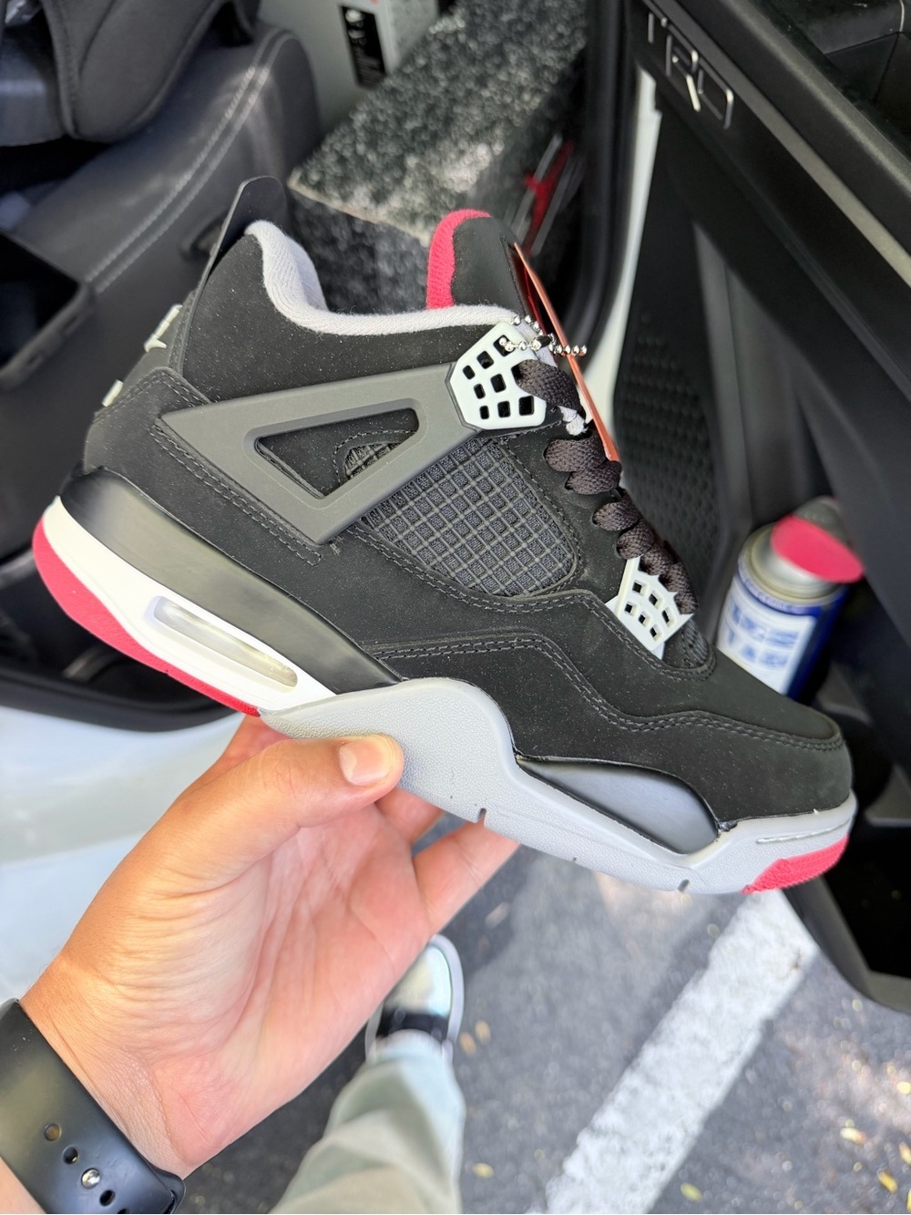 Jordan retro 4 bred